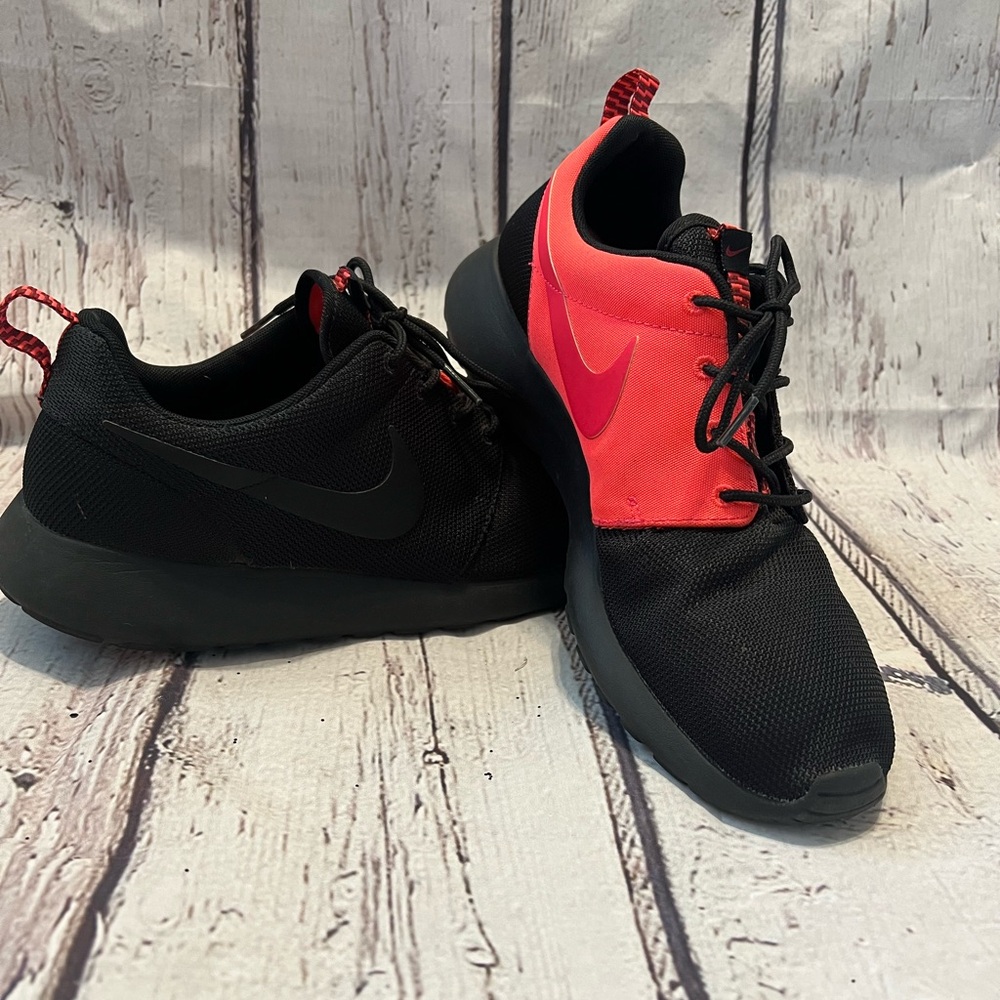Nike Roshe Run MENS Size 10